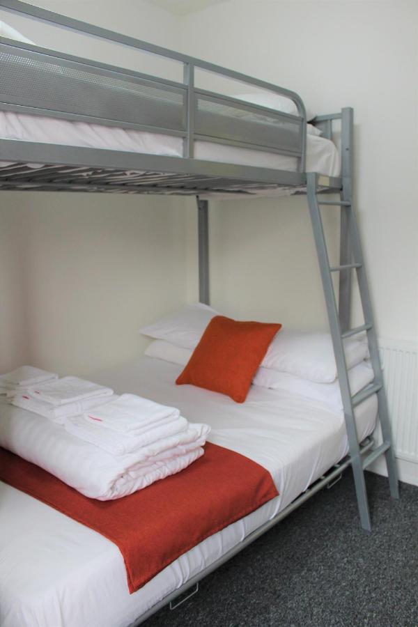 Backpackers Blackpool Hotel & Suites Экстерьер фото