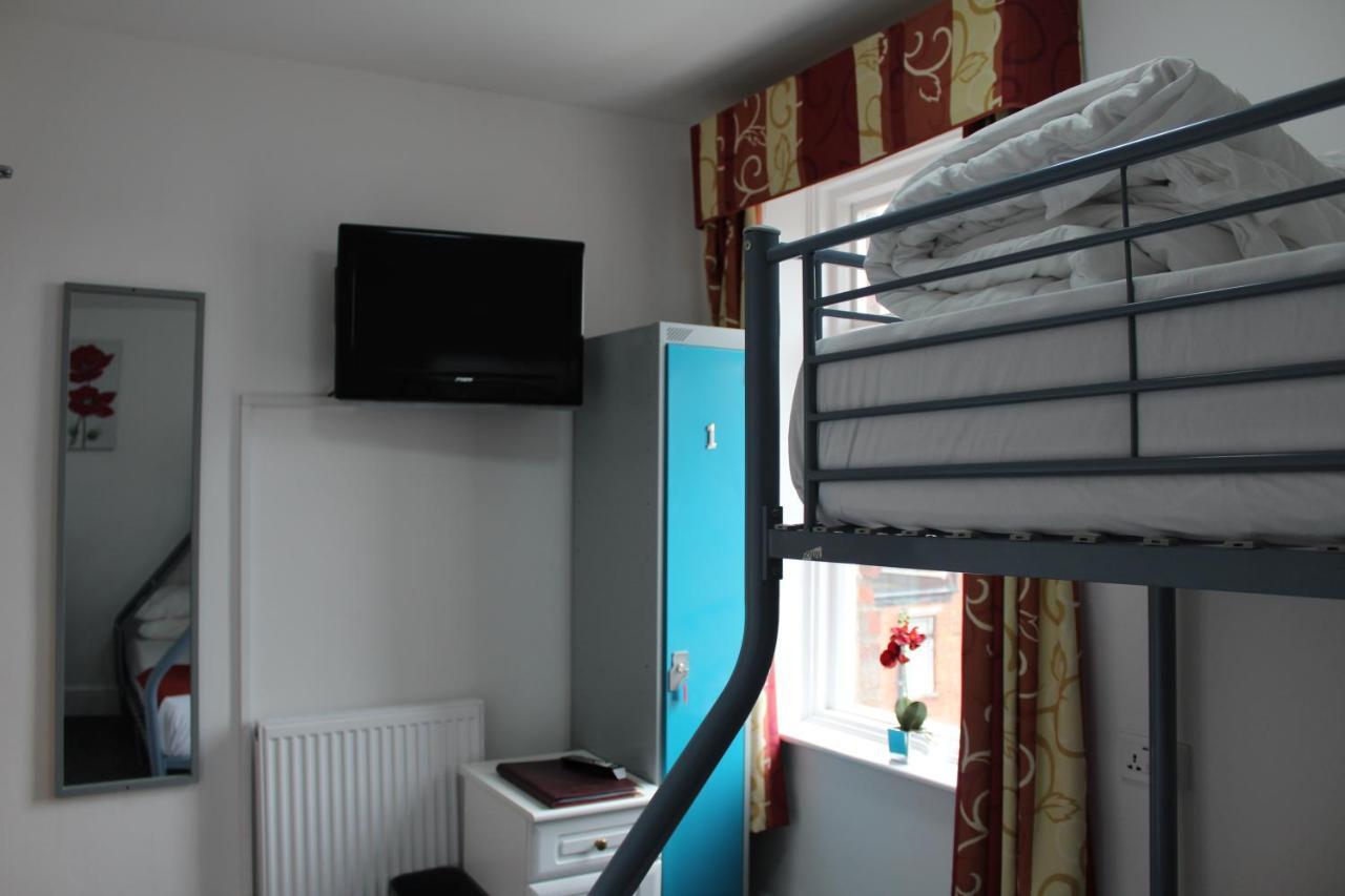 Backpackers Blackpool Hotel & Suites Экстерьер фото