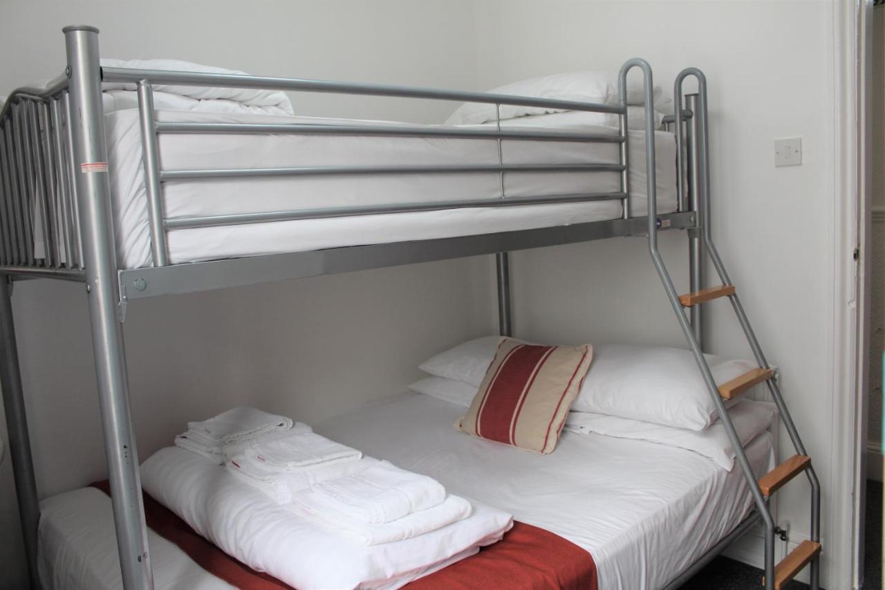 Backpackers Blackpool Hotel & Suites Экстерьер фото