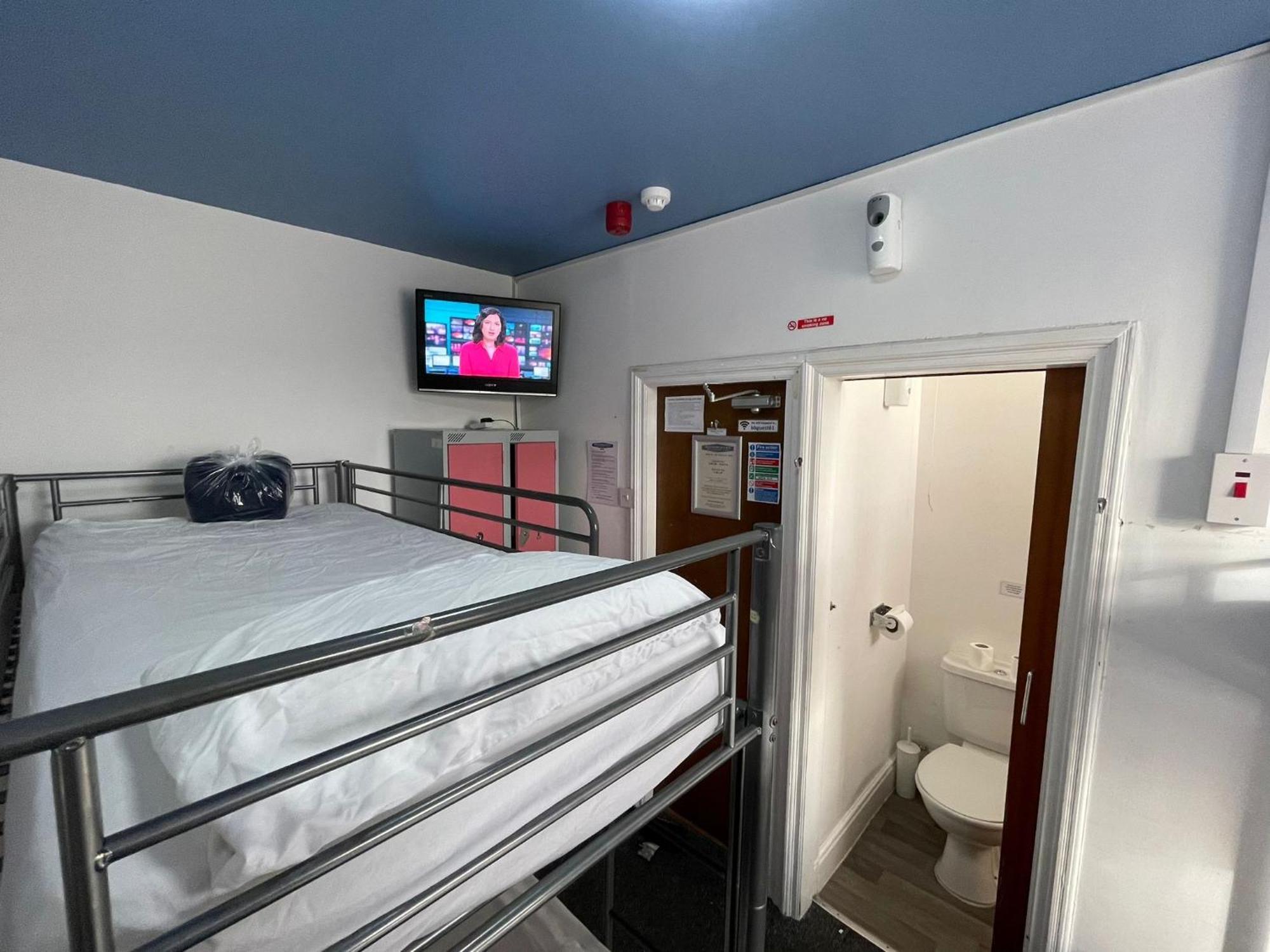Backpackers Blackpool Hotel & Suites Экстерьер фото