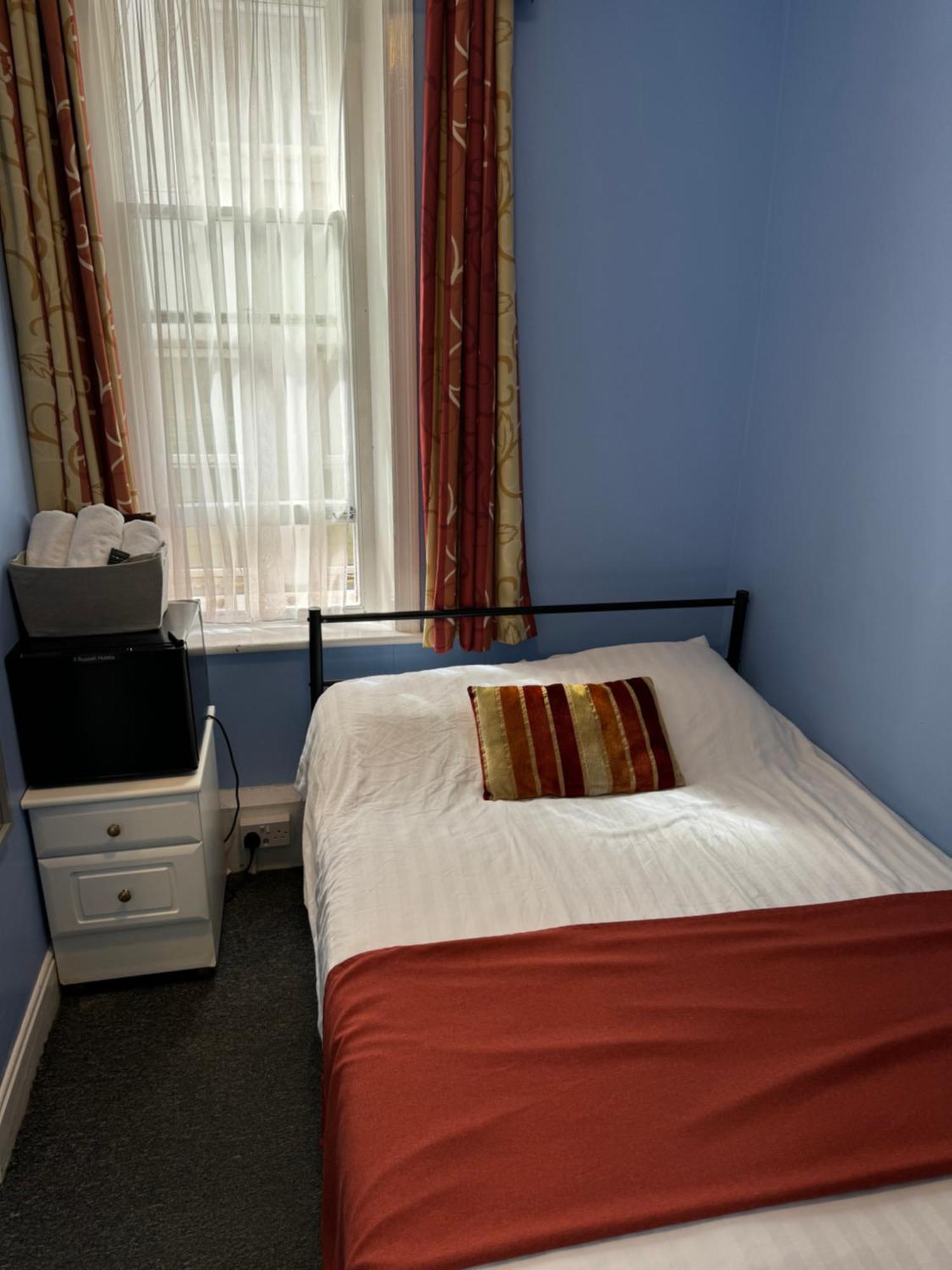 Backpackers Blackpool Hotel & Suites Экстерьер фото
