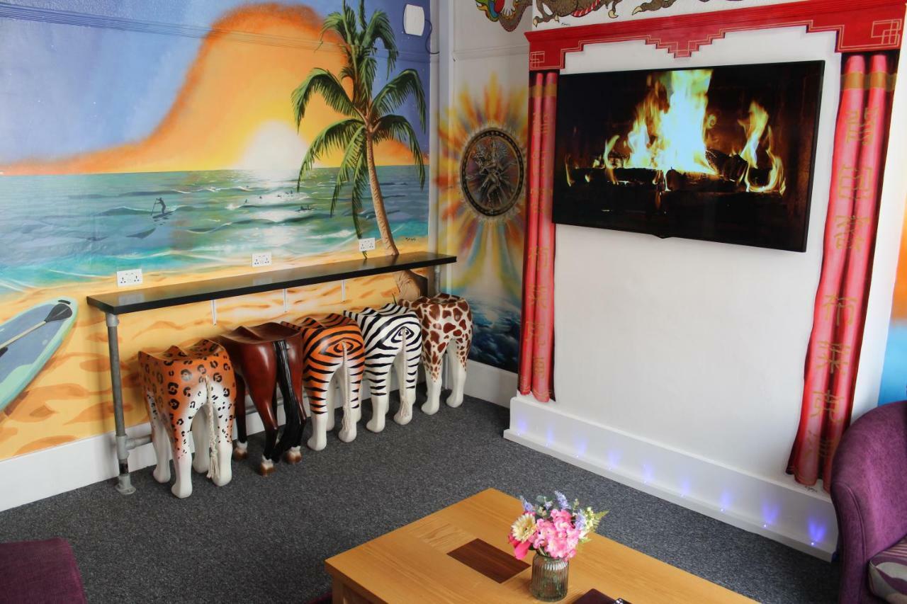 Backpackers Blackpool Hotel & Suites Экстерьер фото