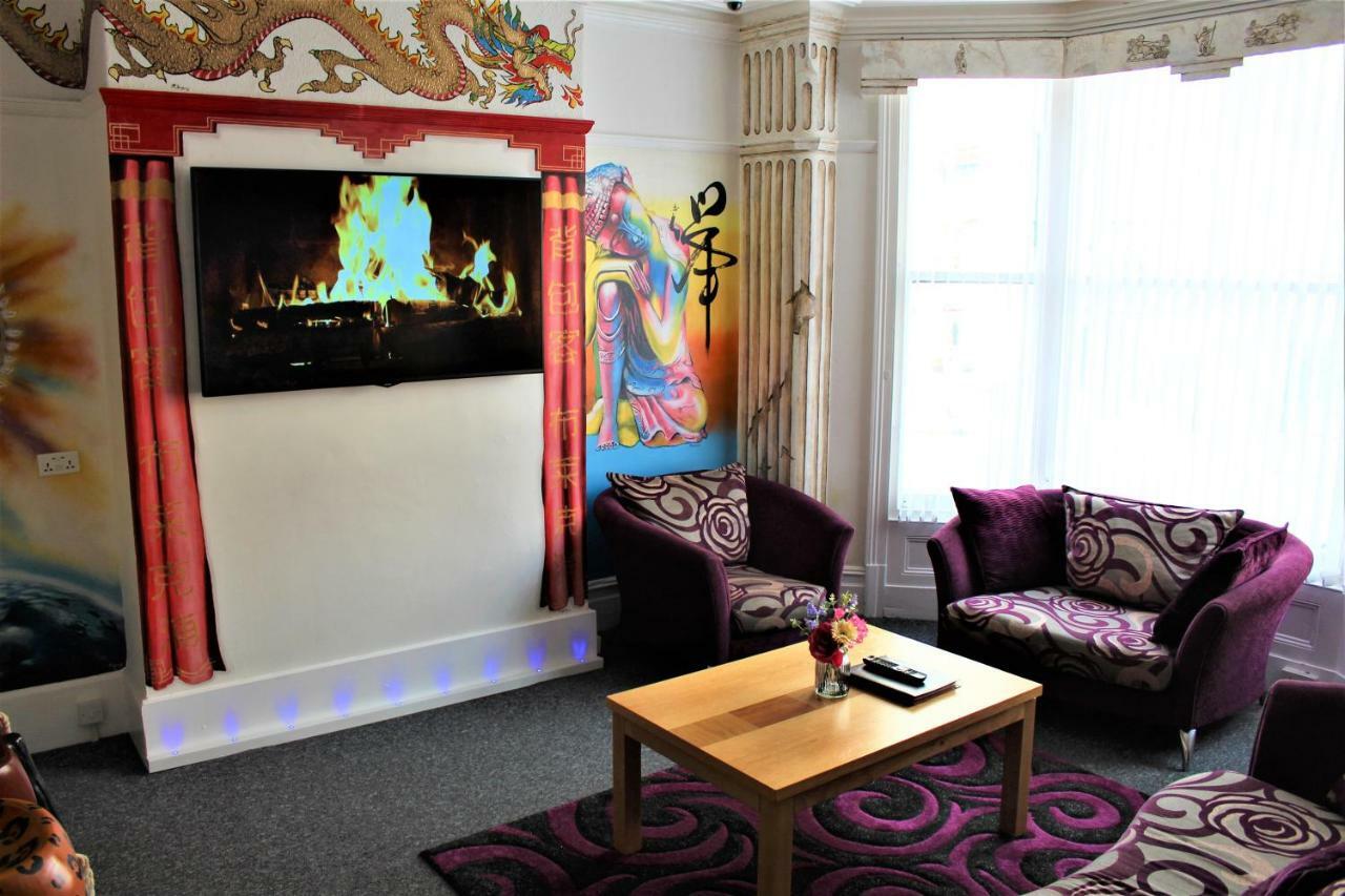 Backpackers Blackpool Hotel & Suites Экстерьер фото
